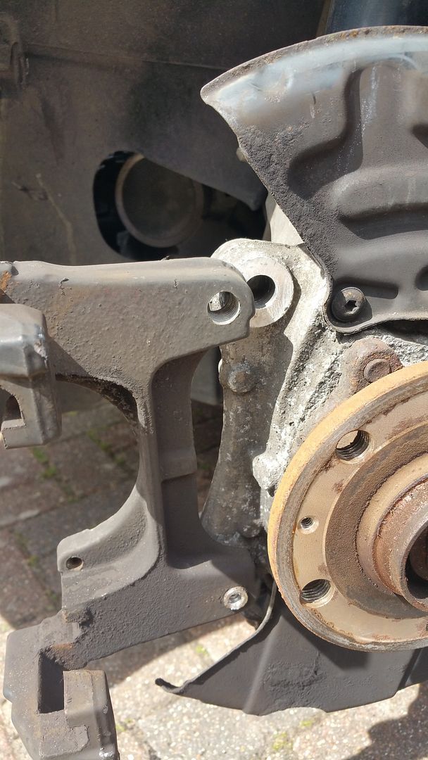 Carrier bolt sheared and stuck in hub Page 1 Suspension, Brakes & Tyres PistonHeads UK